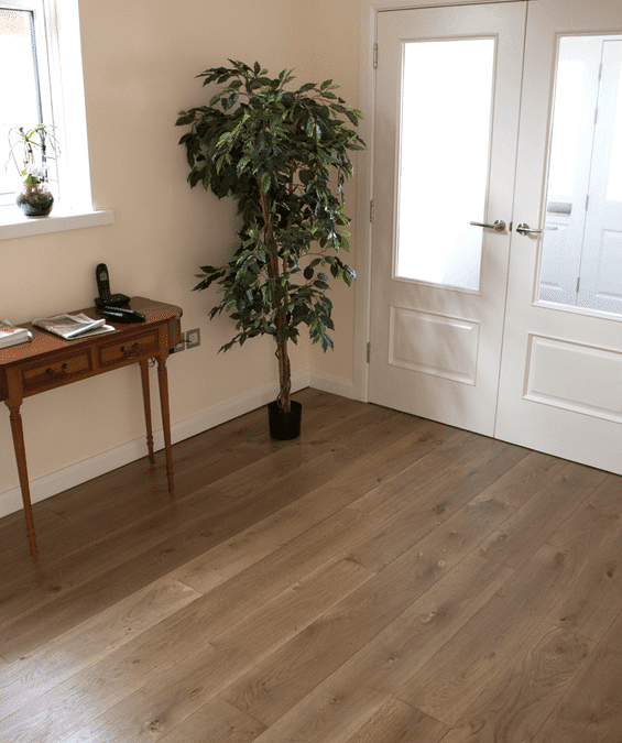 Istoria Bespoke Clear Satin Smoked Oak in Character Grade