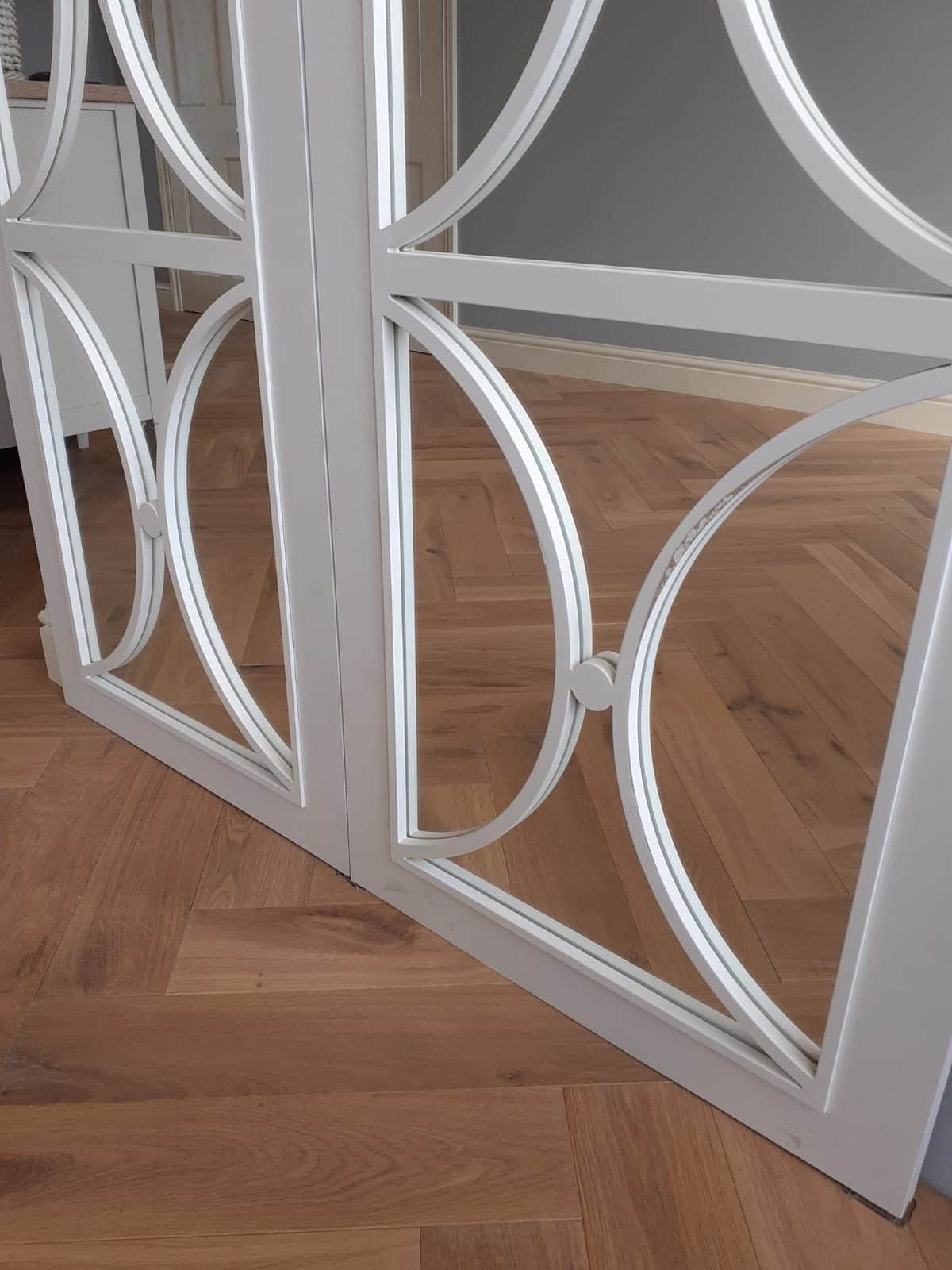 Istoria-Bespoke-Cirrus-Herringbone-Engineered-Oak-wood-flooring-by-Jordan-Andrerws-3