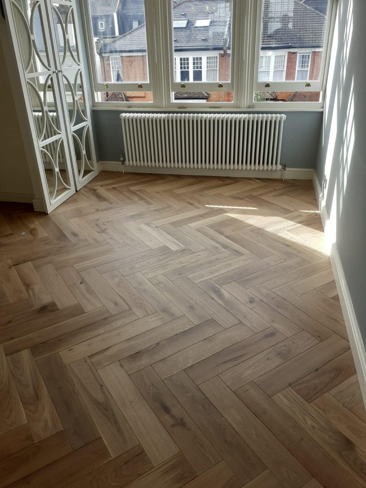 Istoria-Bespoke-Cirrus-Herringbone-Engineered-Oak-wood-flooring-by-Jordan-Andrerws-4