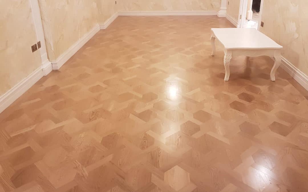 Istoria Bespoke Clear Satin Lacquer in 120mm Herringbone and Mansion Weave Pattern