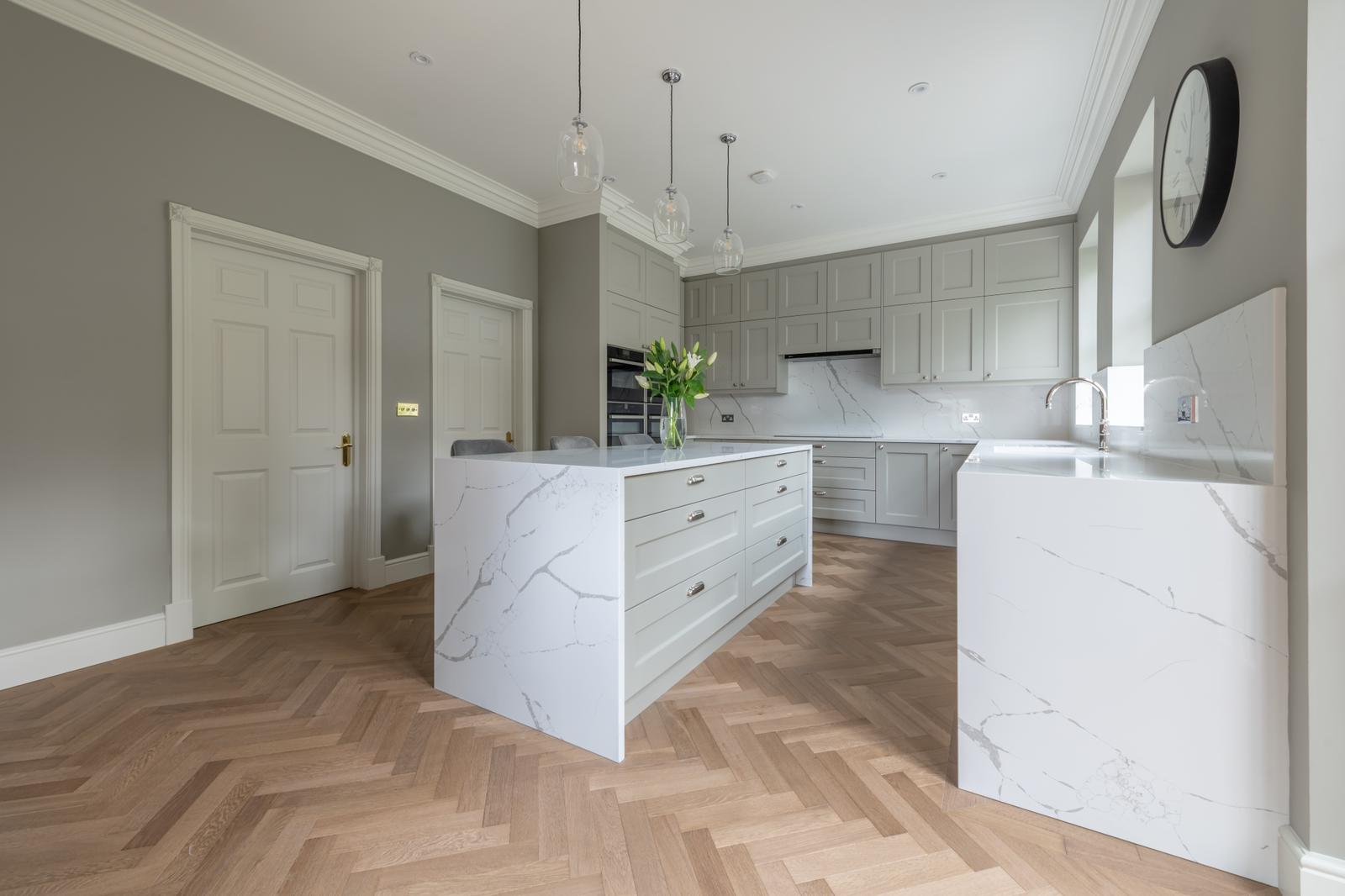 Our client selected the Istoria Bespoke St. Pauls for the residential project in Essex in our smallest size, 15/4 x 70 x 350mm Herringbone, to be installed with a double border.<br />
The Istoria Bespoke St. Pauls is a smoked colour which gives the floor a varied range of complimentary tones to provide a completely unique finish and unlimited design options, as no two boards will be the same colour.<br />
Thank you to the client for sharing the beautiful photos with us.<br />
Project: Residential<br />
Installation: Jordan Andrews Limited<br />
Floor: Istoria Bespoke St. Pauls<br />
Specification: Prime Grade 15/4 x 70 x 350mm Herringbone<br />