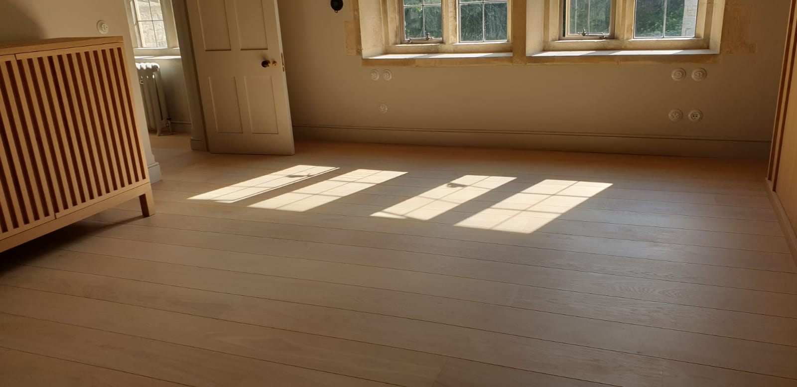 Istoria Bespoke Pale Oak 15x220mm planks wood floor engineered hardwood oak 2