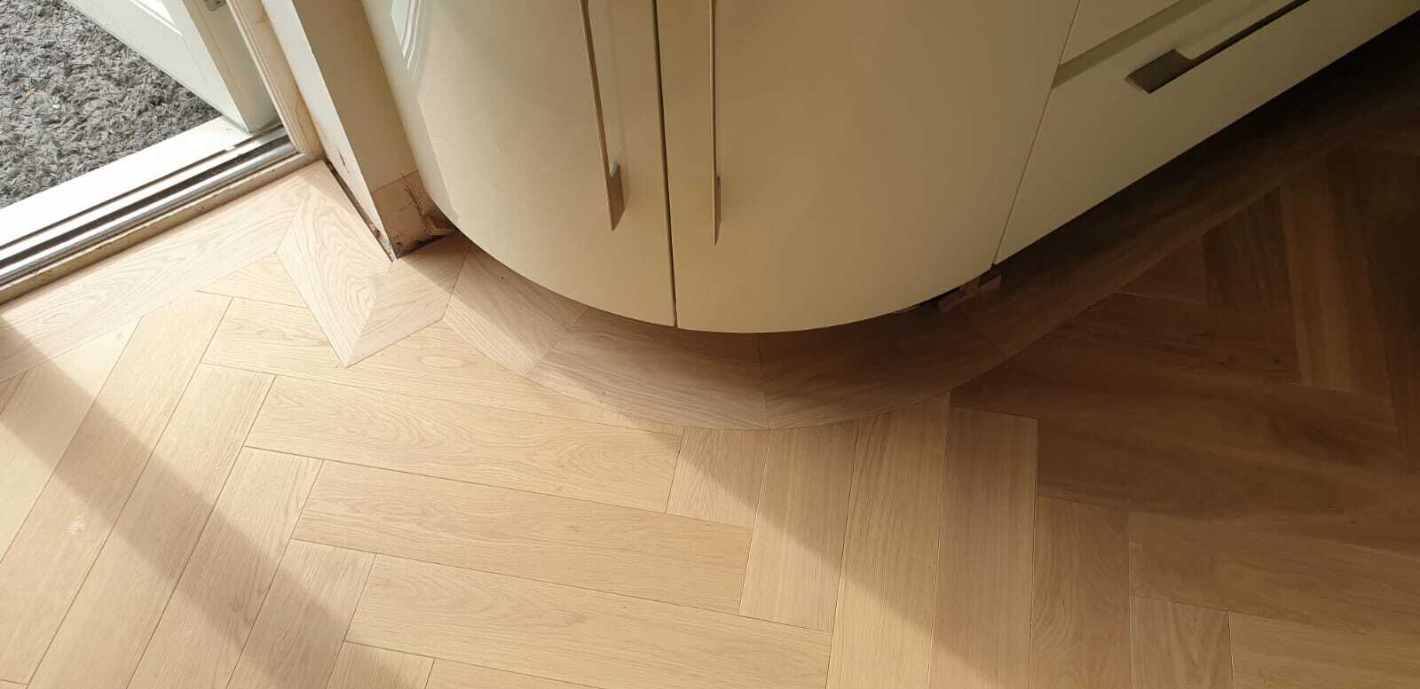 Istoria Bespoke Pale Oak Herringbone Select Grade 15 x 120 x 600mm Engineered Oak Flooring 15